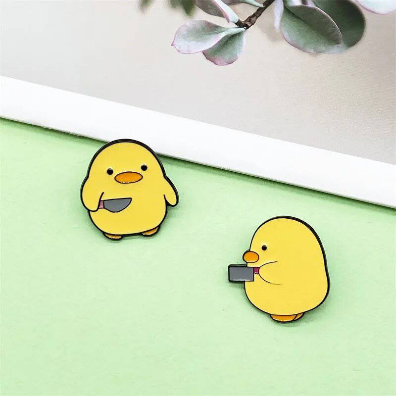 Fun Cartoon Yellow Duck Holding A Knife Enamel Lapel Pin - Creative Personality Gift for Friends - Niyo's Art Shop
